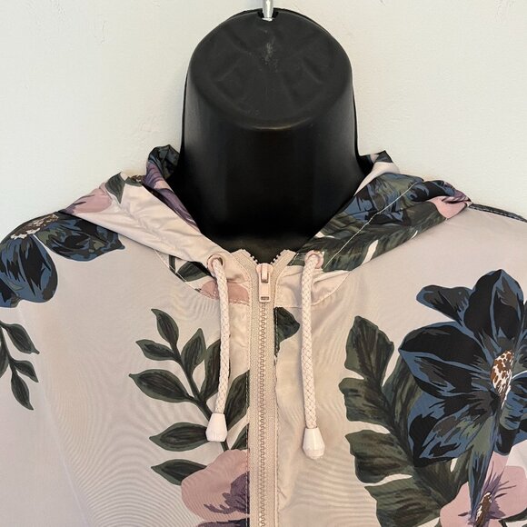 Thread & Supply 1/4 Zip Floral Windbreaker, Size XS - Picture 3 of 13